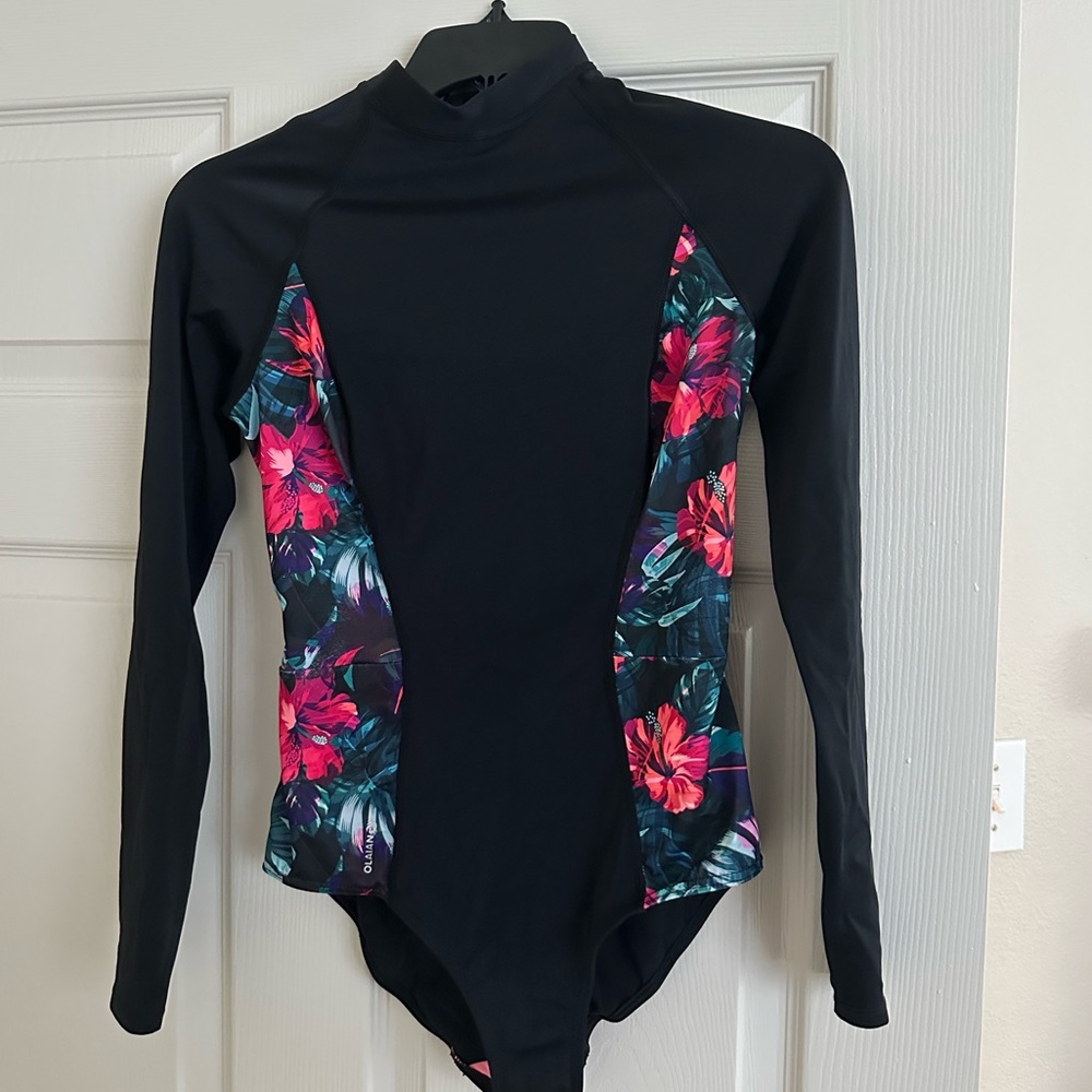 Long sleeve swim bodysuit/top
